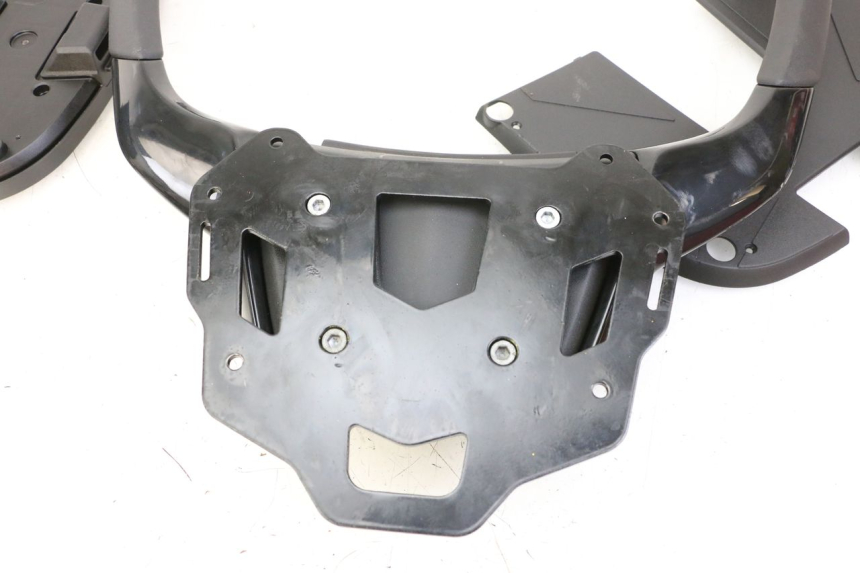 photo de GEPÄCKTRÄGER PIAGGIO MP3 500 (2014 - 2017) - Oberflächenzustand und Material