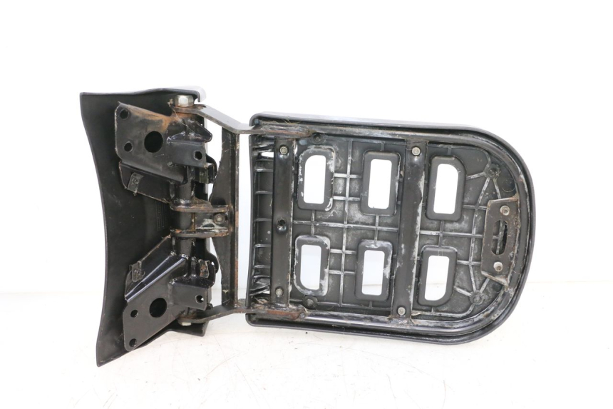 photo de GEPÄCKTRÄGER PIAGGIO MP3 125 (2006 - 2014) - Weitere Ansicht des Artikels