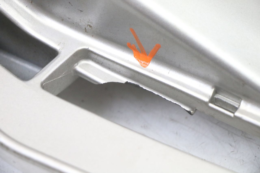 photo de GEPäCKTRäGER PIAGGIO VESPA GRANTURISMO 125 (2003 - 2007) - Zoom auf Komponenten