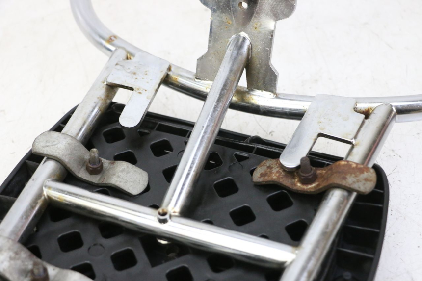 photo de GEPÄCKTRÄGER PIAGGIO VESPA LX 2T 50 (2005 - 2013) - Detailansicht des Bauteils