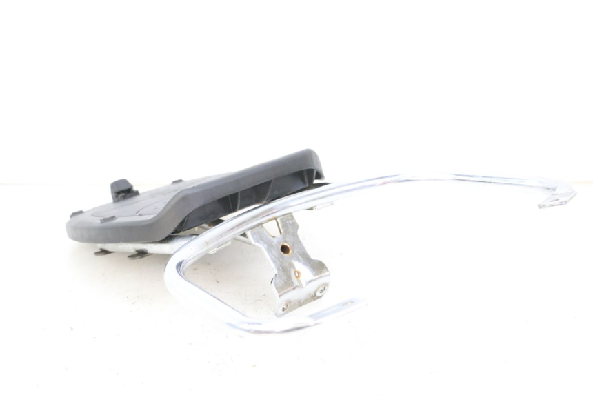 photo de GEPÄCKTRÄGER PIAGGIO VESPA LX 2T 50 (2005 - 2013) - Weitere Ansicht des Artikels