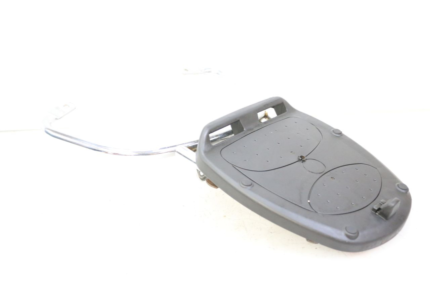 photo de GEPÄCKTRÄGER PIAGGIO VESPA LX 2T 50 (2005 - 2013) - Hochauflösende Nahaufnahme