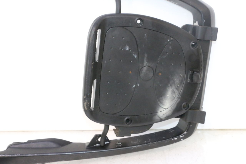 photo de GEPäCKTRäGER PEUGEOT SATELIS 125 (2006 - 2009) - Detailansicht des Bauteils