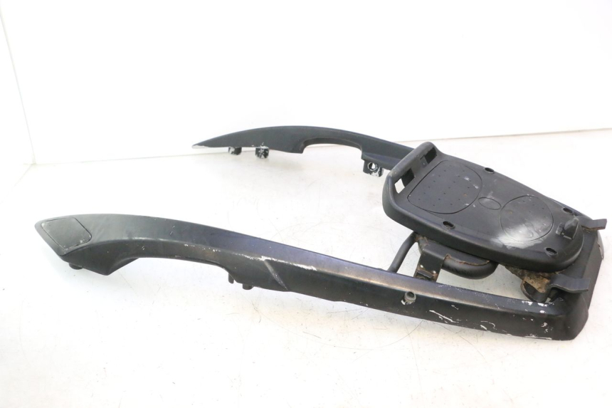 photo de GEPäCKTRäGER PEUGEOT SATELIS 125 (2006 - 2009) - Weitere Ansicht des Artikels