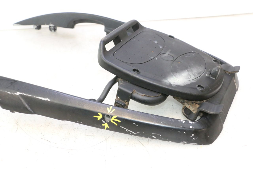 photo de GEPäCKTRäGER PEUGEOT SATELIS 125 (2006 - 2009) - Zoom auf Komponenten
