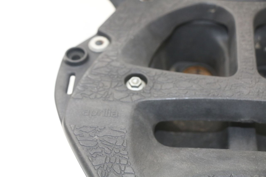 photo de GEPÄCKTRÄGER APRILIA SCARABEO GT 125 (1999 - 2007) - Zoom auf Gebrauchszustand