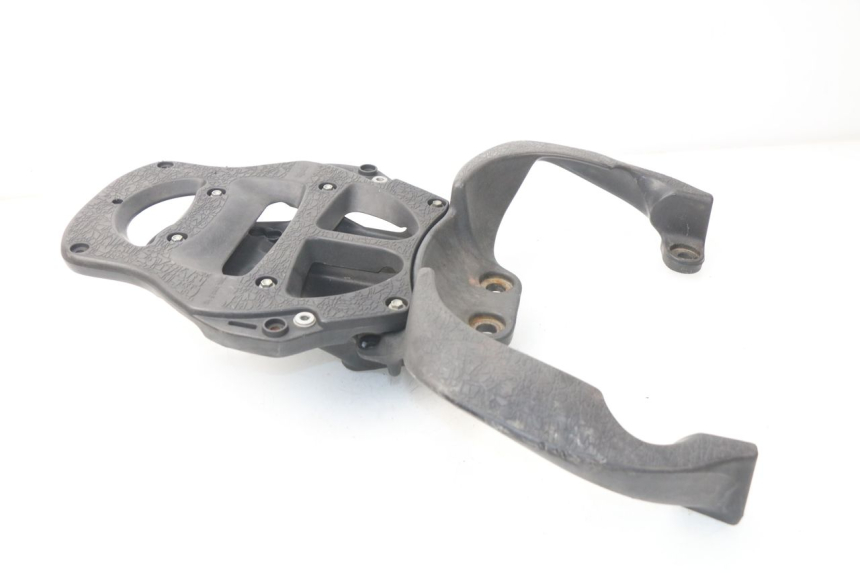 photo de GEPÄCKTRÄGER APRILIA SCARABEO GT 125 (1999 - 2007) - Technische Nahaufnahme