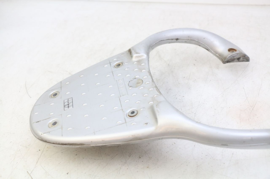 photo de GEPäCKTRäGER APRILIA SCARABEO 100 (2003 - 2012) - Detailansicht des Bauteils