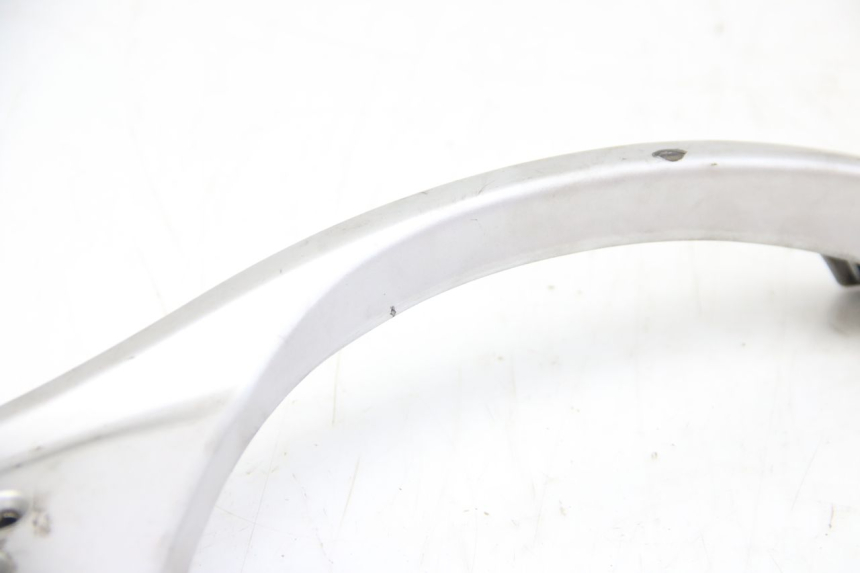 photo de GEPäCKTRäGER SUZUKI SIXTEEN 125 (2008 - 2010) - Oberflächenzustand und Material