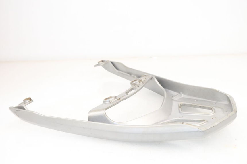 photo de GEPÄCKTRÄGER PEUGEOT SUM UP 125 (2008 - 2013) - Detailansicht des Bauteils