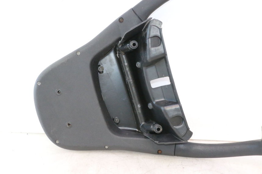 photo de GEPÄCKTRÄGER PIAGGIO X9 AMALFI 180 (2000 - 2003) - Fokus auf die Struktur