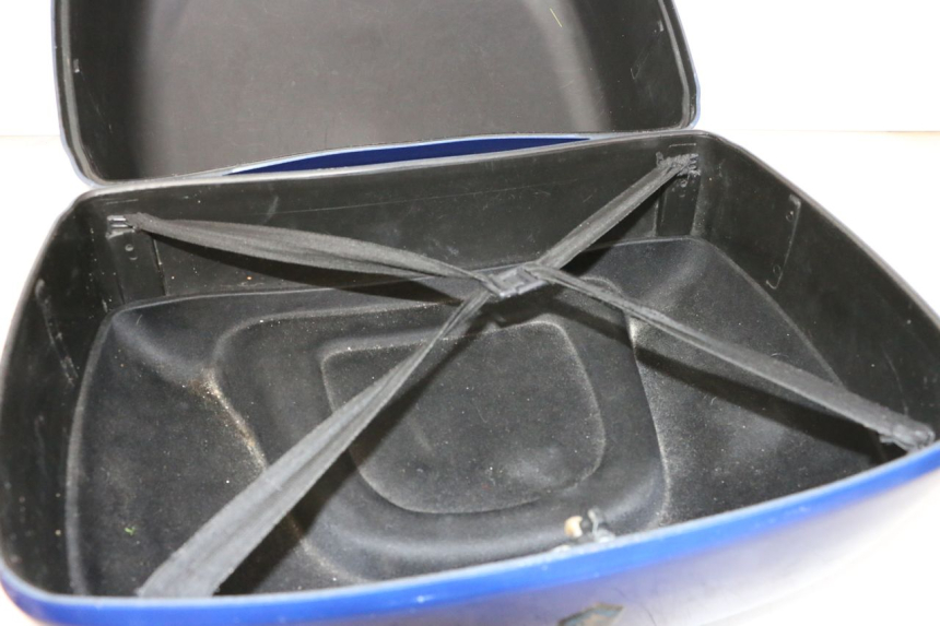 photo de GEPäCKTRäGER PIAGGIO X9 EVOLUTION 125 (2003 - 2007) - Details der Befestigungspunkte