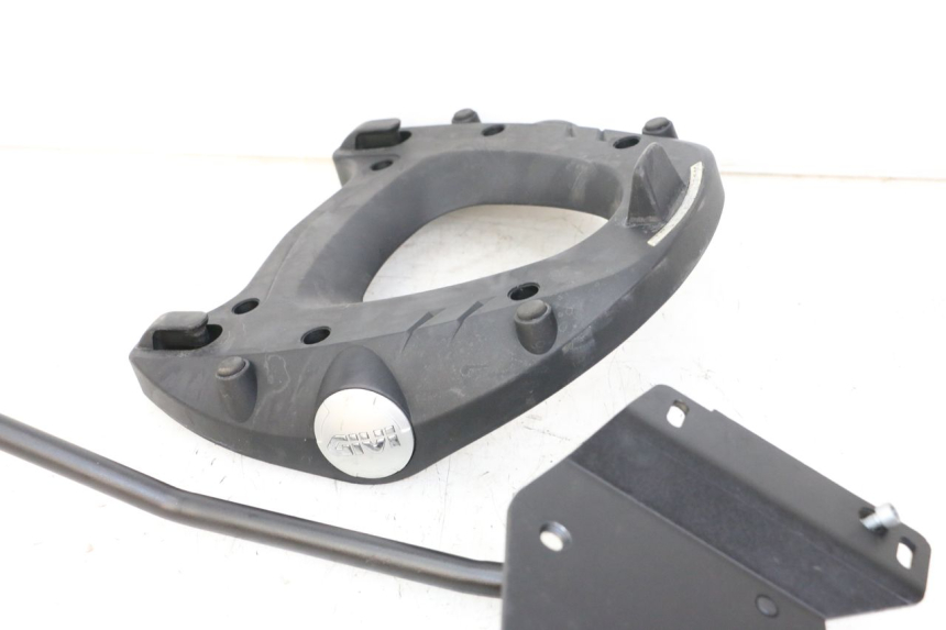 photo de GEPÄCKTRÄGER KYMCO XCITING 500 (2007 - 2010) - Zoom auf Gebrauchszustand