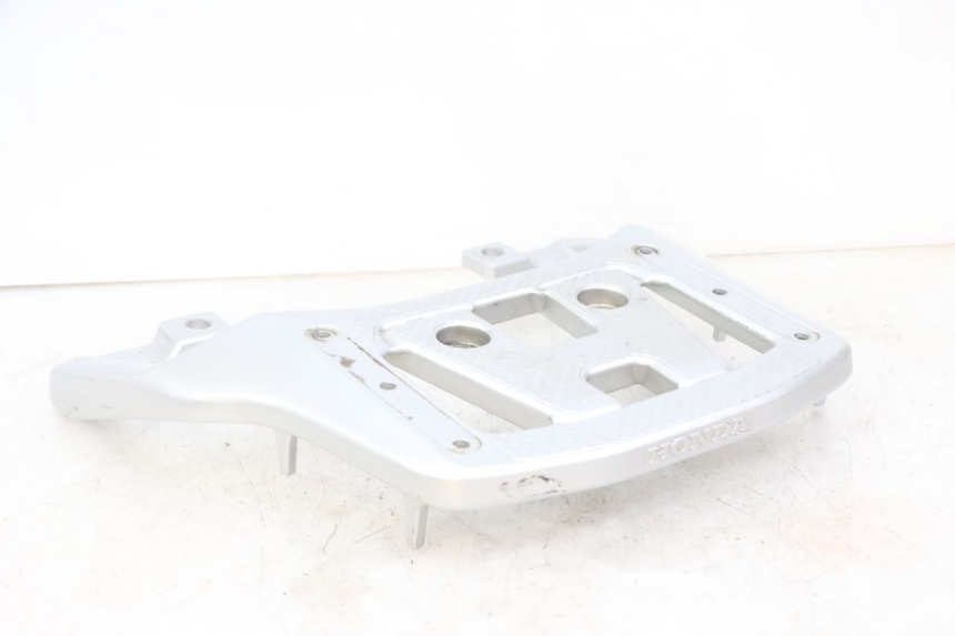 photo de GEPÄCKTRÄGER HONDA XLV VARADERO 125 (2000 - 2006) - Zoom auf Gebrauchszustand