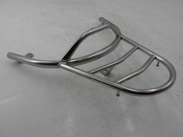 photo de GEPÄCKTRÄGER YAMASAKI YM50QT-N3 RETRO 50 (2012 - 2014) - Details der Befestigungspunkte