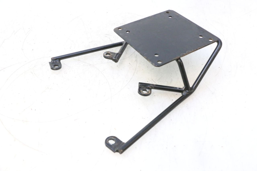 photo de GEPÄCKTRÄGER YAMAHA YP MAJESTY 125 (2002 - 2006) - Technische Nahaufnahme