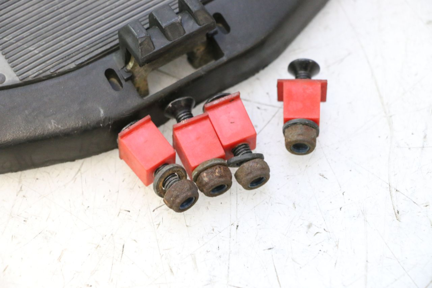 photo de GEPÄCKTRÄGER YAMAHA YP MAJESTY 125 (2002 - 2006) - Oberflächenzustand und Material