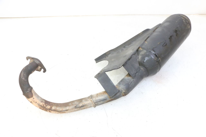 photo de AUSPUFFTOPF KYMCO AGILITY NAKED RENOUVO 2T 50 (2011 - 2018) - Details der Befestigungspunkte