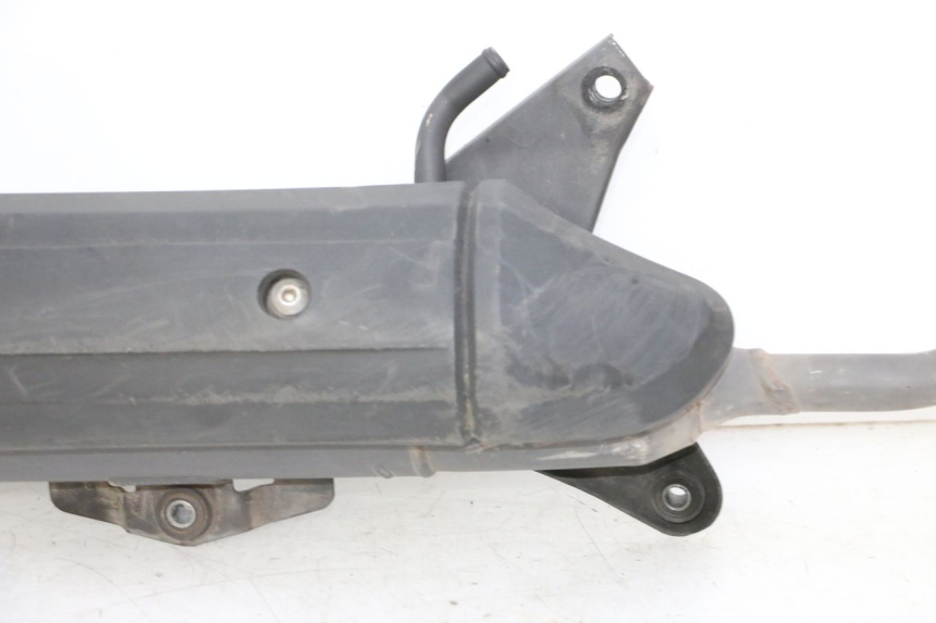 photo de AUSPUFFANLAGE YAMAHA CYGNUS X INJECTION 125 (2007 - 2013) - Detaillierte Sichtprüfung