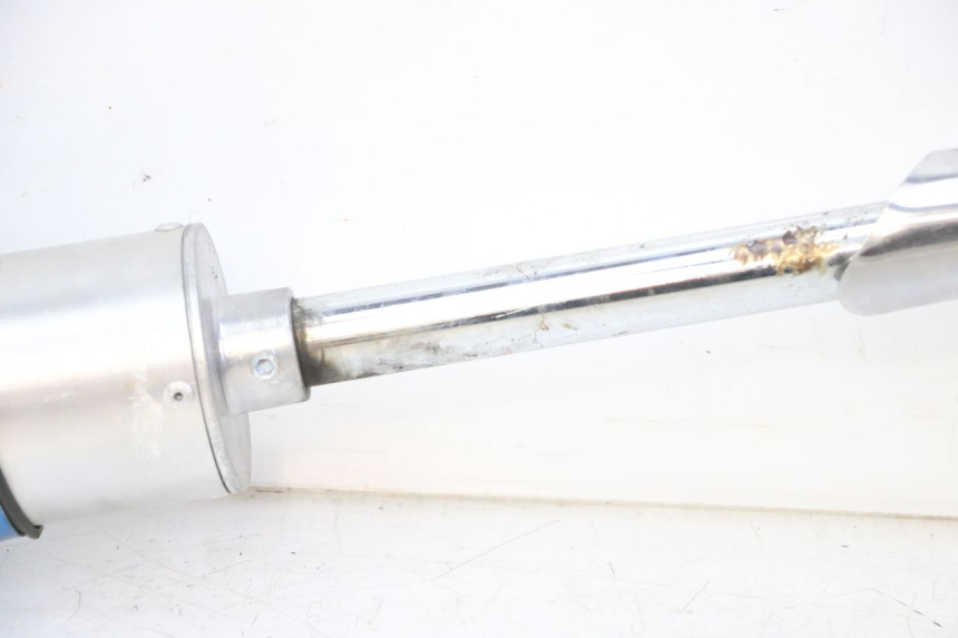 photo de AUSPUFFANLAGE LONCIN DIRT BIKE 125 - Hochauflösende Nahaufnahme