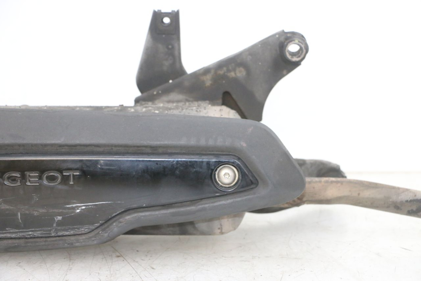 photo de AUSPUFFTOPF PEUGEOT DJANGO 4T 50 (2014 - 2019) - Fokus auf die Struktur