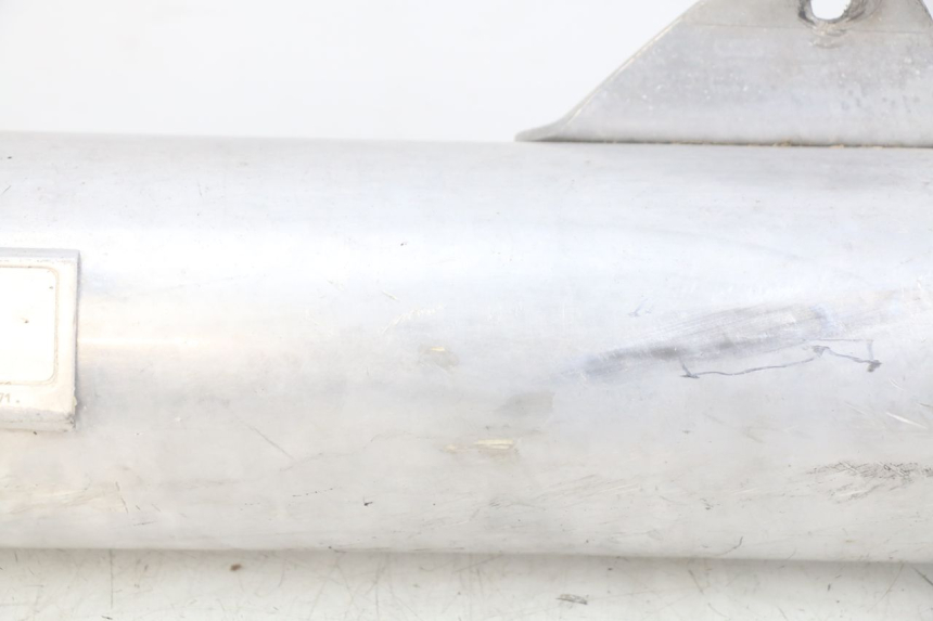 photo de RECHTER AUSPUFFTOPF HONDA CBR F SC25 1000 (1989 - 1992) - Fokus auf die Struktur