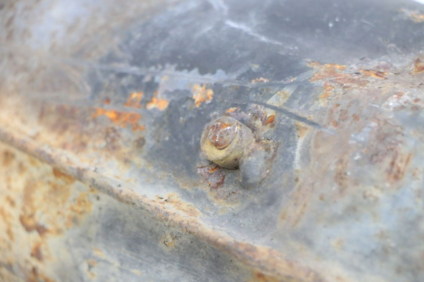 photo de AUSPUFF PEUGEOT ELYSEO 125 (1999 - 2004) - Zoom auf Komponenten