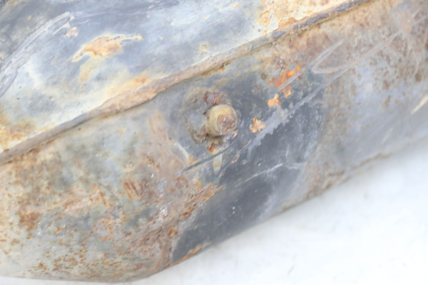 photo de AUSPUFF PEUGEOT ELYSEO 125 (1999 - 2004) - Zoom auf Gebrauchszustand