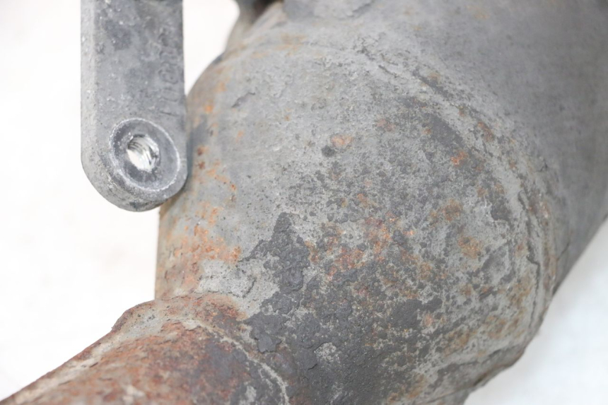 photo de AUSPUFFTOPF PEUGEOT ELYSTAR 50 (2002 - 2014) - Details der Befestigungspunkte