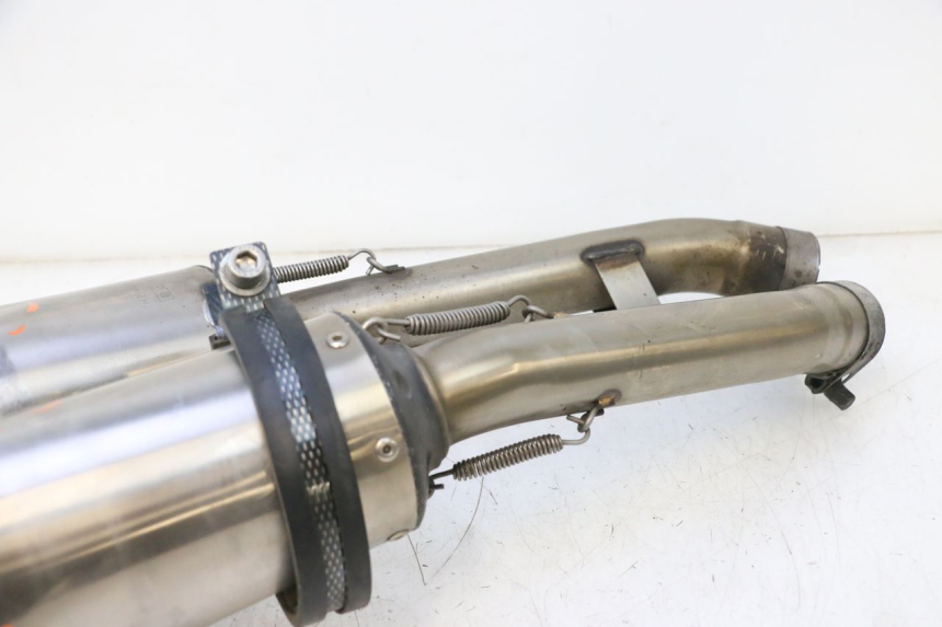 photo de AUSPUFF YAMAHA FJR 1300 (2001 - 2005) - Zoom auf Gebrauchszustand