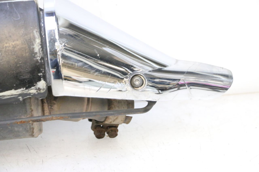 photo de AUSPUFF HONDA FJS SILVER WING SILVERWING 400 (2005 - 2008) - Fokus auf die Struktur