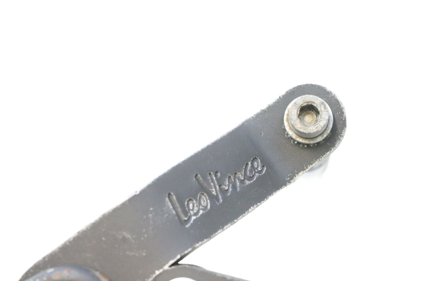 photo de AUSPUFFANLAGE PIAGGIO FLY 2T 50 (2004 - 2017) - Details der Befestigungspunkte