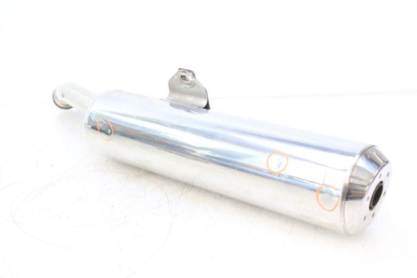 photo de LINKS AUSPUFF YAMAHA FJR 1300 (2001 - 2005) - Fokus auf die Struktur