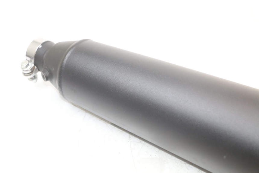 photo de LINKS AUSPUFF ROYAL ENFIELD CONTINENTAL GT 650 (2019 - 2024) - Detailansicht des Bauteils