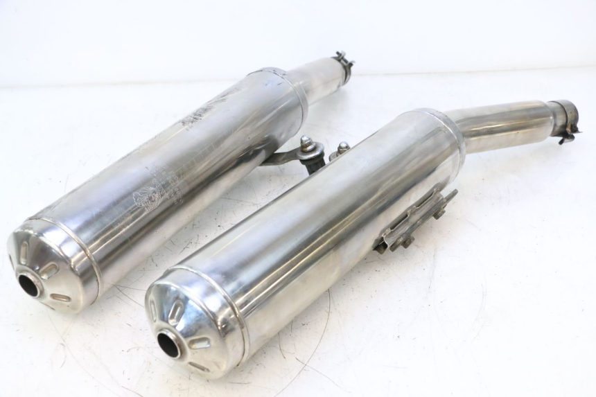 photo de AUSPUFF KAWASAKI GPX F ZX750F 750 (1986 - 1990) - Fokus auf die Struktur