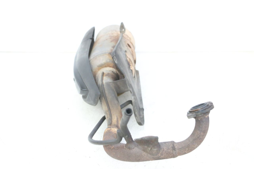 photo de AUSPUFFTOPF PEUGEOT KISBEE 2T 50 (2010 - 2017) - Details der Befestigungspunkte