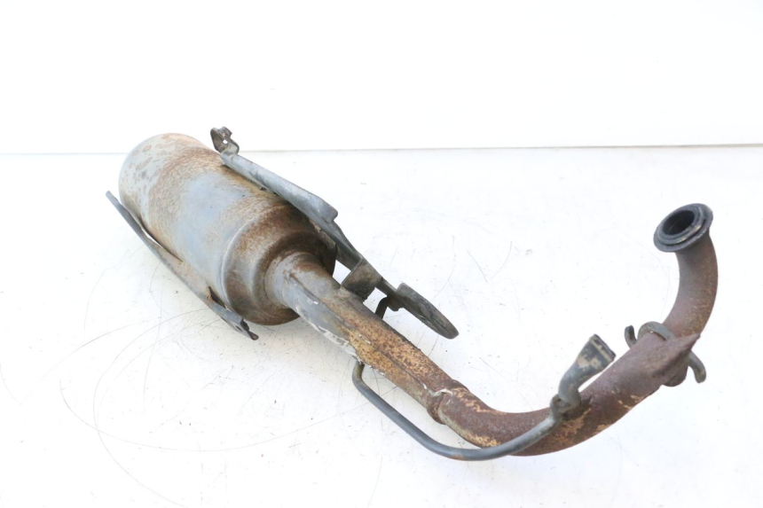 photo de AUSPUFFTOPF PEUGEOT KISBEE 2T 50 (2010 - 2017) - Details der Befestigungspunkte