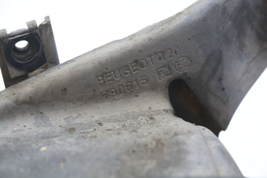photo de AUSPUFFTOPF PEUGEOT KISBEE 4T 50 (2018 - 2022) - Detailansicht des Bauteils