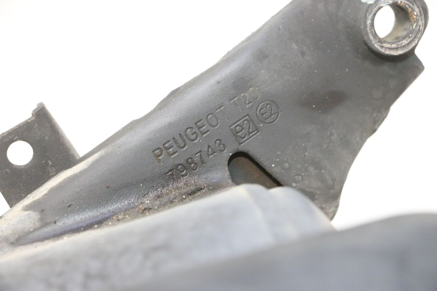 photo de AUSPUFF PEUGEOT KISBEE 4T 50 (2023 - 2026) - Zoom auf Gebrauchszustand