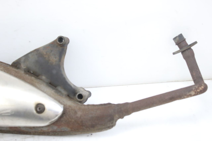 photo de AUSPUFFANLAGE PIAGGIO LIBERTY 4T 50 (2004 - 2008) - Hochauflösende Nahaufnahme