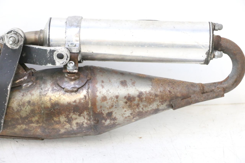 photo de AUSPUFFANLAGE PEUGEOT LUDIX 50 (2005 - 2007) - Fokus auf die Struktur