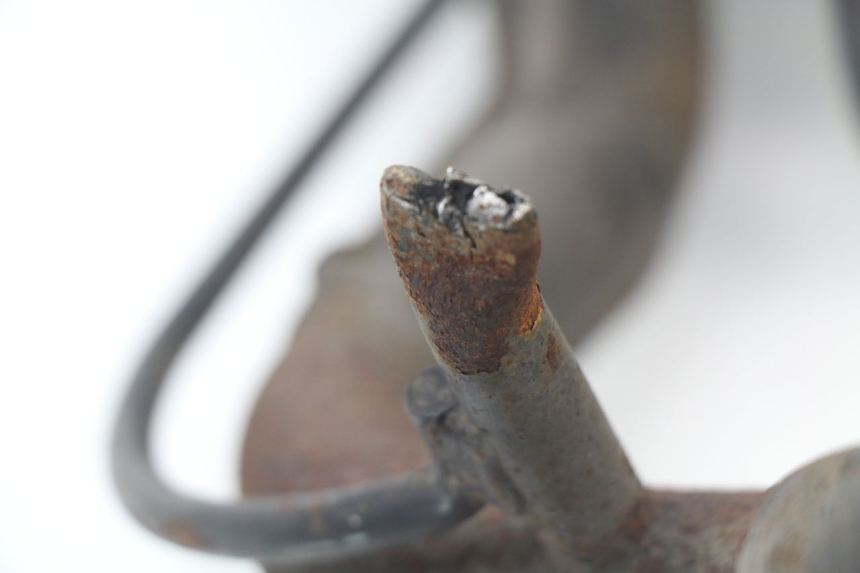 photo de AUSPUFF PEUGEOT LUDIX ONE 50 (2004 - 2006) - Technische Nahaufnahme