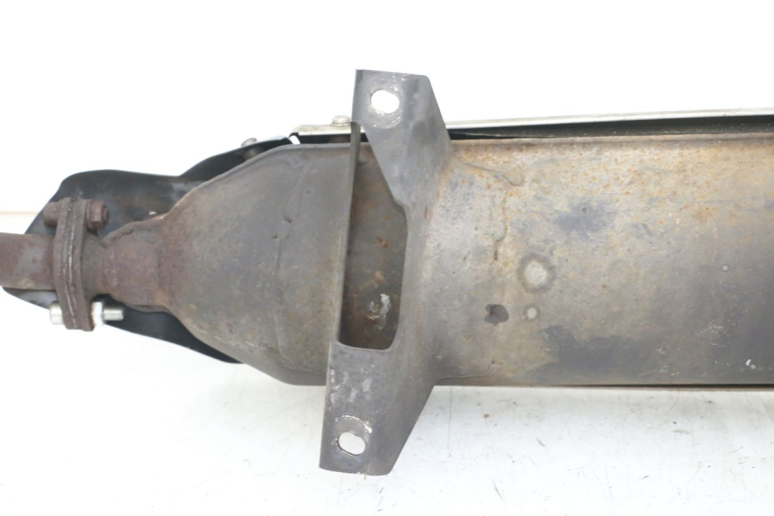 photo de AUSPUFF PEUGEOT ELYSTAR 125 (2002 - 2007) - Details der Befestigungspunkte