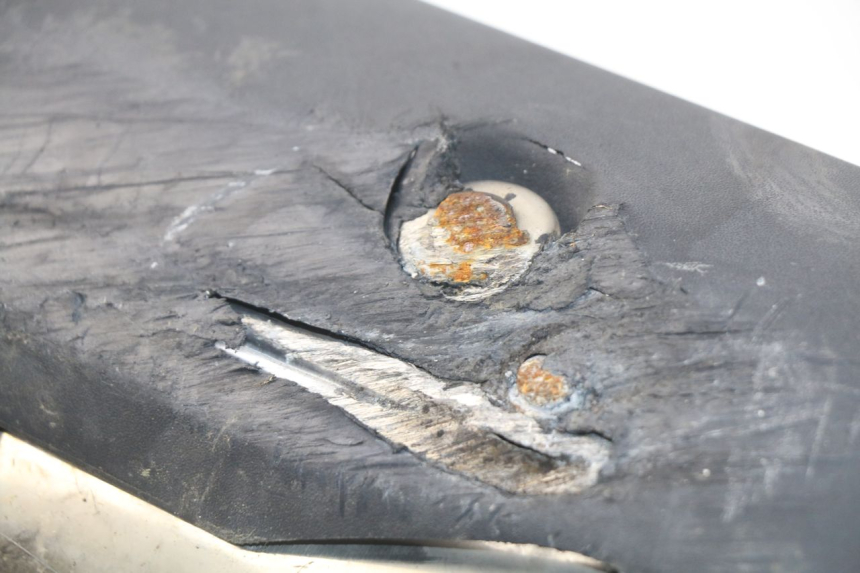 photo de AUSPUFF PEUGEOT SATELIS 500 (2007 - 2013) - Zoom auf Gebrauchszustand