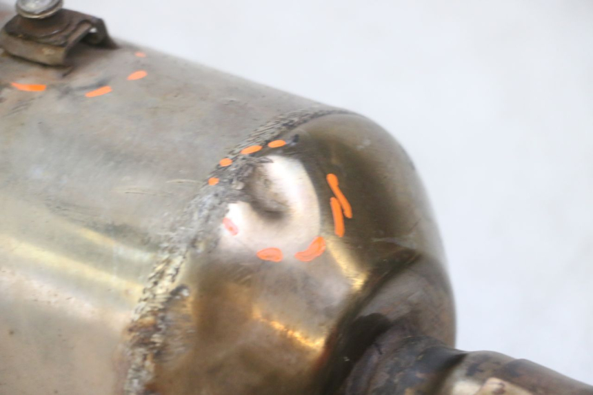 photo de AUSPUFF PEUGEOT SATELIS 125 (2013 - 2018) - Fokus auf die Struktur