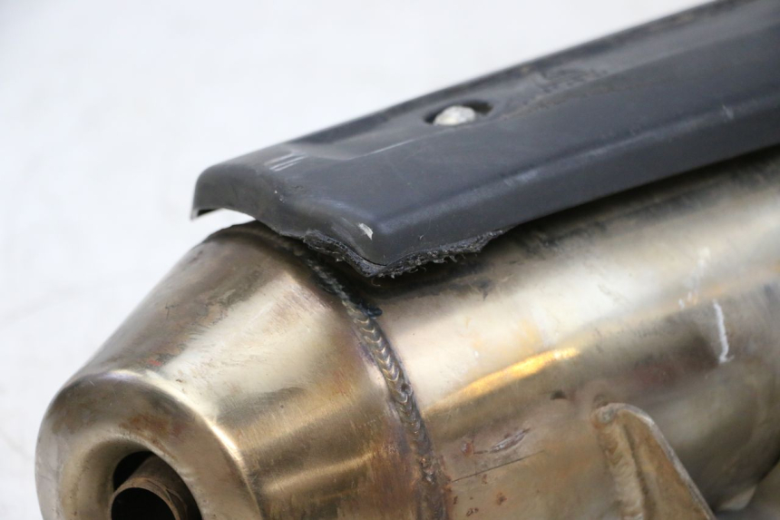 photo de AUSPUFF PEUGEOT SATELIS 125 (2013 - 2018) - Details der Befestigungspunkte