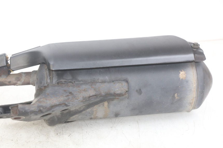 photo de AUSPUFFTOPF HONDA SCV LEAD 100 (2003 - 2007) - Details der Befestigungspunkte