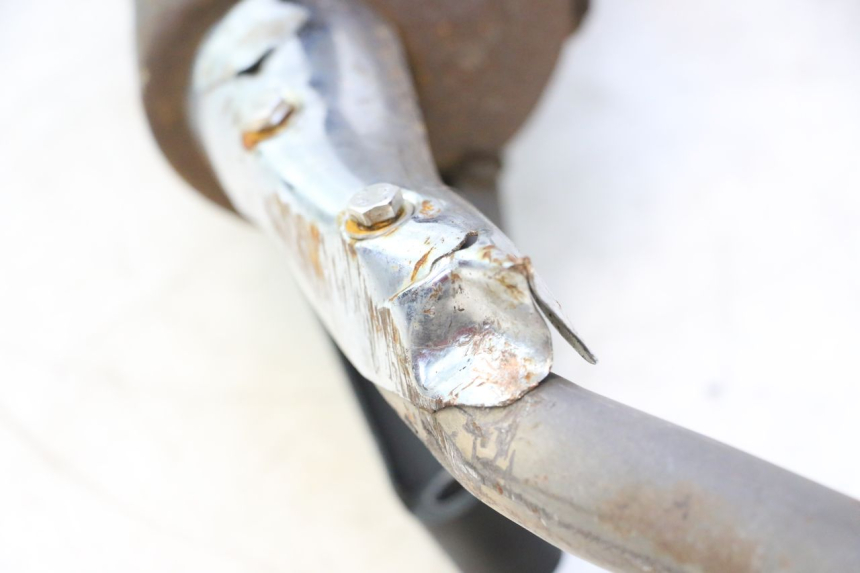 photo de AUSPUFF RAZZO STEED 125 (2012 - 2018) - Details der Befestigungspunkte