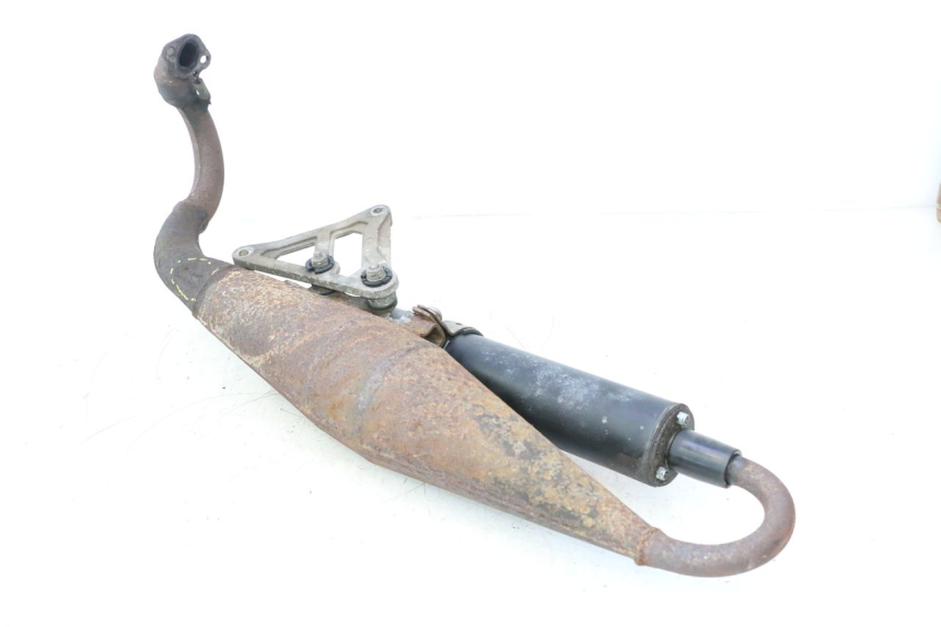 photo de AUSPUFF PEUGEOT STREETZONE NAKED 2T 50 (2014 - 2018) - Hochauflösende Nahaufnahme