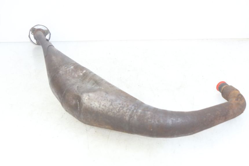 photo de AUSPUFFTOPF PEUGEOT XP6 50 (2006 - 2011) - Hochauflösende Nahaufnahme